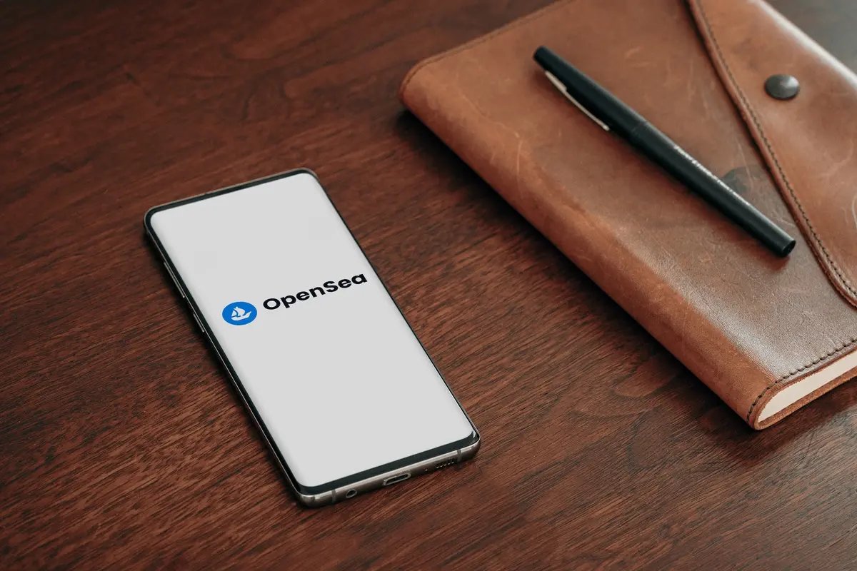 OpenSea NFT royalties policy
